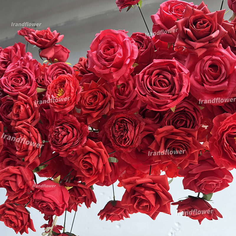 Rote herzförmige künstliche Bl – Wedding Arch Flower Bewertung und Preis